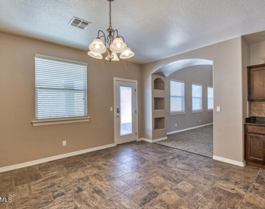 221 S Stoneside Drive - Photo Thumbnail 8