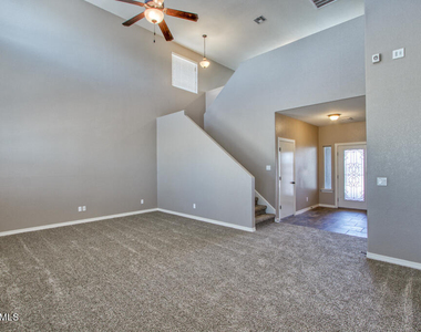 221 S Stoneside Drive - Photo Thumbnail 4