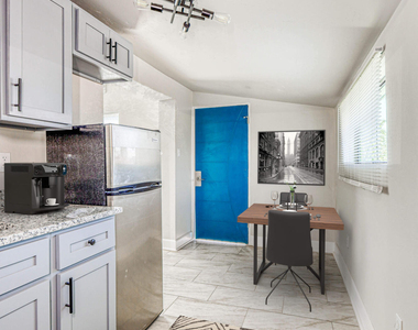 3622 Douglas Avenue - Photo Thumbnail 8