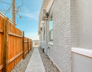 3622 Douglas Avenue - Photo Thumbnail 3
