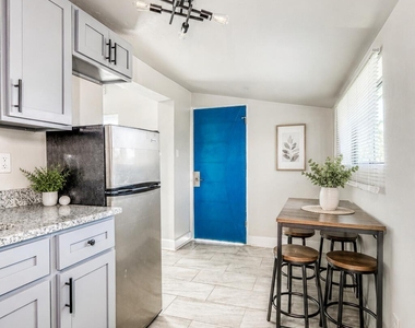 3622 Douglas Avenue - Photo Thumbnail 7