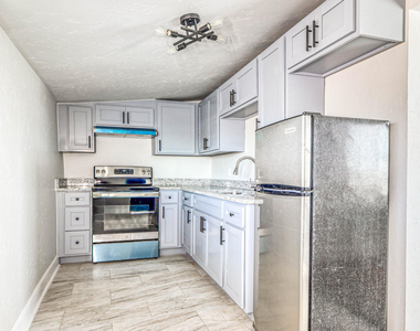 3622 Douglas Avenue - Photo Thumbnail 9