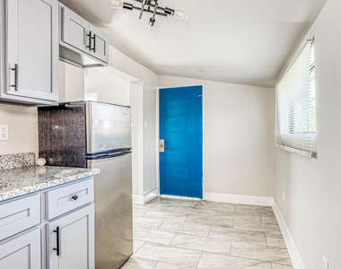 3622 Douglas Avenue - Photo Thumbnail 6