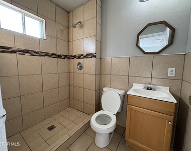 14260 Montana Avenue - Photo Thumbnail 10