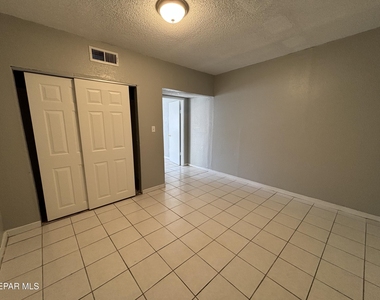 14260 Montana Avenue - Photo Thumbnail 9