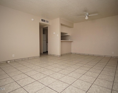 4700 Maxwell Avenue - Photo Thumbnail 4
