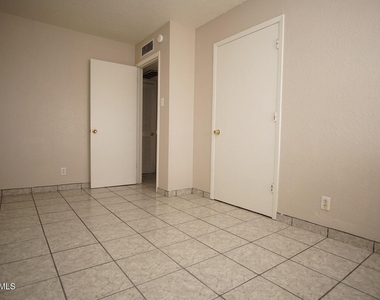4700 Maxwell Avenue - Photo Thumbnail 10