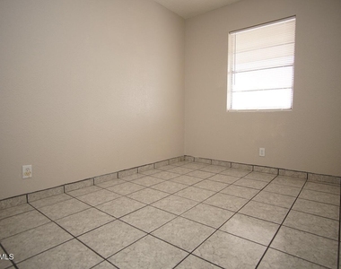 4700 Maxwell Avenue - Photo Thumbnail 7
