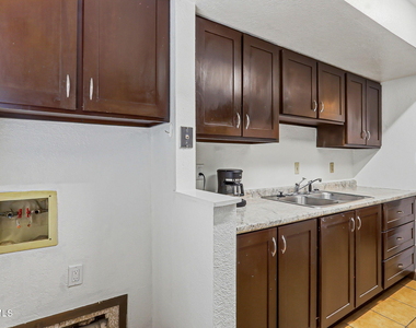 3120 Wayside Street - Photo Thumbnail 32
