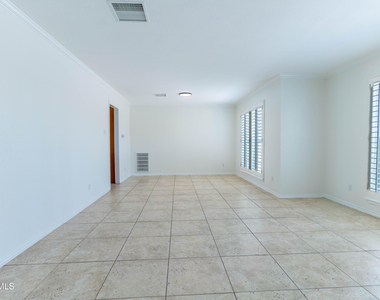 7033 San Marino Drive - Photo Thumbnail 5