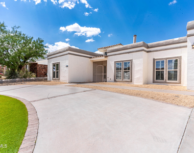 7033 San Marino Drive - Photo Thumbnail 2
