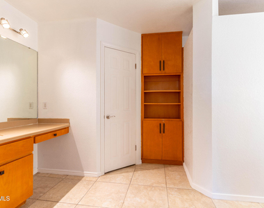 7033 San Marino Drive - Photo Thumbnail 20