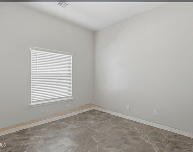 928 Keenland Avenue - Photo Thumbnail 26