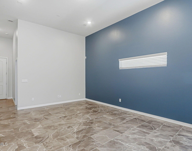 928 Keenland Avenue - Photo Thumbnail 7