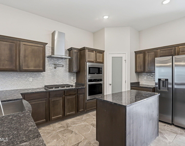 928 Keenland Avenue - Photo Thumbnail 12