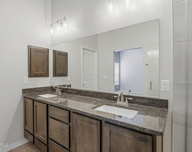 928 Keenland Avenue - Photo Thumbnail 22