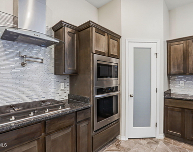 928 Keenland Avenue - Photo Thumbnail 14