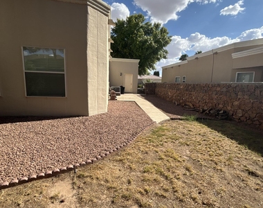 717 Cinnamon Teal Circle - Photo Thumbnail 14