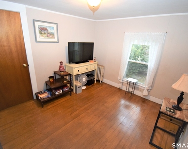 6 Pleasant Street - Photo Thumbnail 3