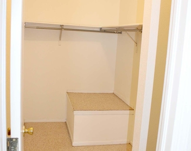 1720 Firehouse Drive - Photo Thumbnail 10
