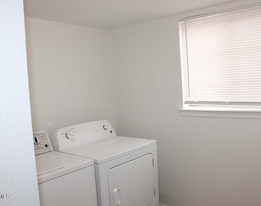 1720 Firehouse Drive - Photo Thumbnail 8