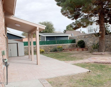 1720 Firehouse Drive - Photo Thumbnail 18