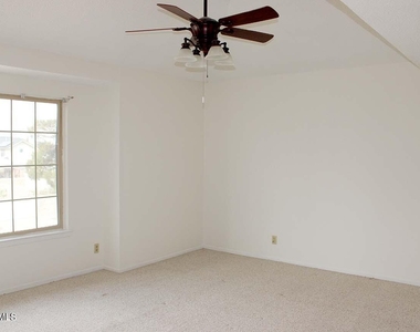 1720 Firehouse Drive - Photo Thumbnail 9