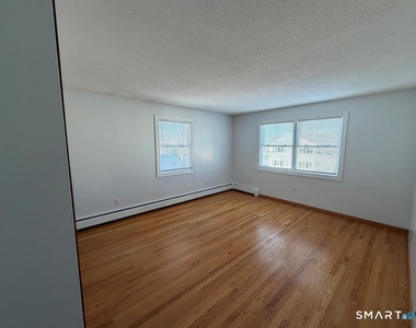 58 Charles Street - Photo Thumbnail 7