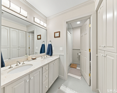 11 Belaire Drive - Photo Thumbnail 14