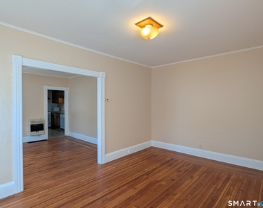 24 Thompson Court - Photo Thumbnail 2