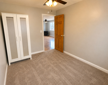 112 Mattabeseck Road - Photo Thumbnail 10