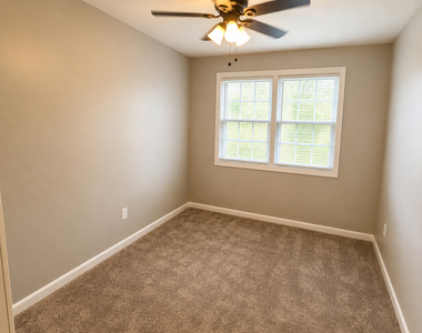 112 Mattabeseck Road - Photo Thumbnail 7