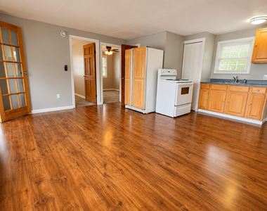 112 Mattabeseck Road - Photo Thumbnail 5