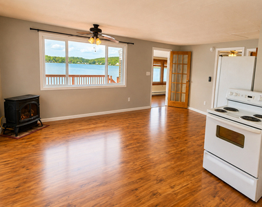 112 Mattabeseck Road - Photo Thumbnail 6