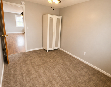 112 Mattabeseck Road - Photo Thumbnail 8