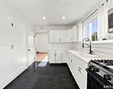 109 Johnson Street - Photo Thumbnail 14