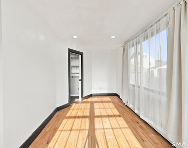 109 Johnson Street - Photo Thumbnail 18