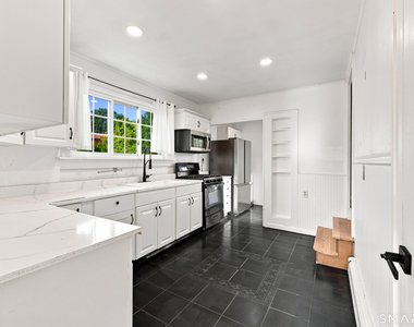 109 Johnson Street - Photo Thumbnail 13