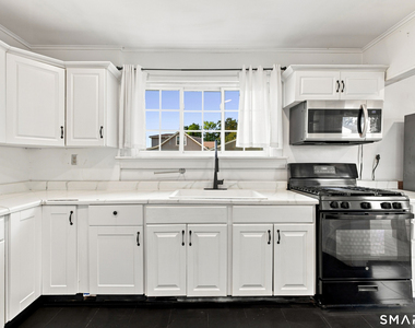 109 Johnson Street - Photo Thumbnail 15