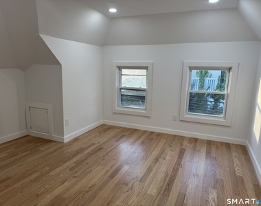 263 Hawley Avenue - Photo Thumbnail 13