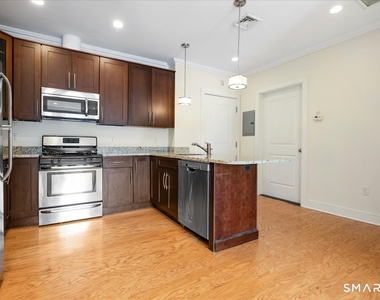 485 Summer Street - Photo Thumbnail 7