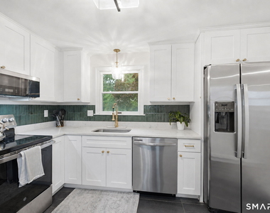 332 Fern Street - Photo Thumbnail 13