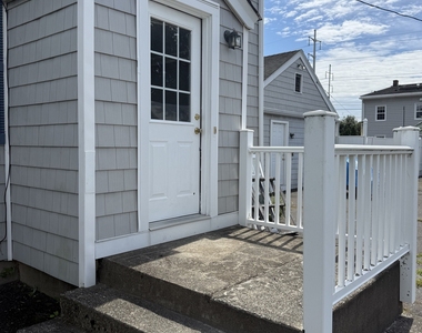 284 Linwood Avenue - Photo Thumbnail 1