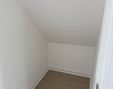 284 Linwood Avenue - Photo Thumbnail 8