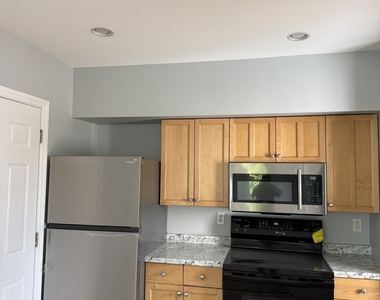 284 Linwood Avenue - Photo Thumbnail 14