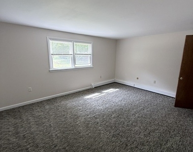 448 Pumpkin Hill Road - Photo Thumbnail 9