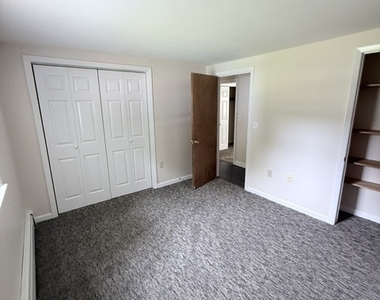 448 Pumpkin Hill Road - Photo Thumbnail 8