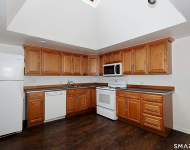 121 Westport Road - Photo Thumbnail 15