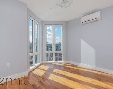 56 Ainslie Street - Photo Thumbnail 4