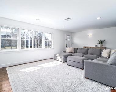 58 Davenport Drive - Photo Thumbnail 3